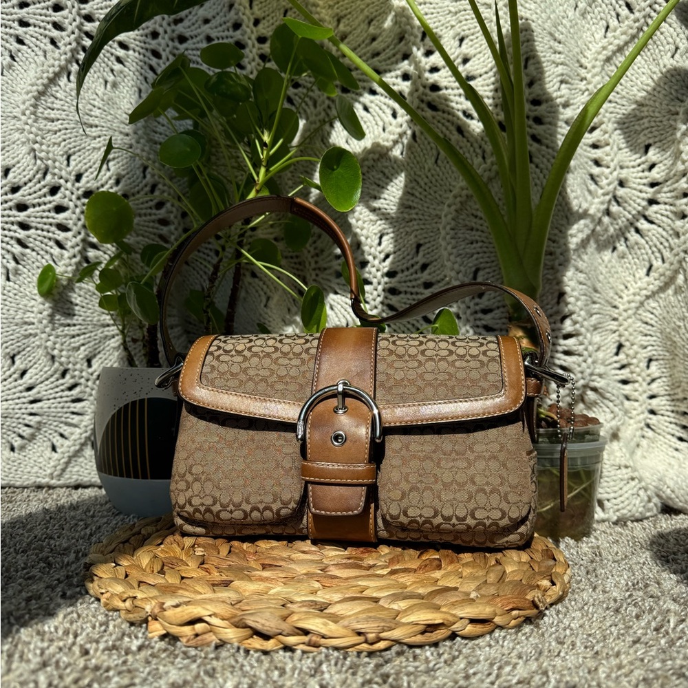 *SOLD* VINTAGE COACH BEIGE SIGNATURE C SOHO SHOULDER BAG #1444